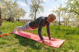 18+10，湖人暴露三大难题！东契奇直言不讳，雷迪克不该弃用一人