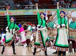 马菲奥向镜头做5比2手势 嘲讽皇马5比2不敌巴萨